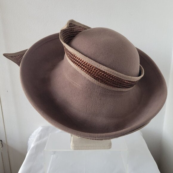 Sandra Bollman NY Neutral-Toned Tan Felt Mesh Fascinator Hat - Picture 12 of 14